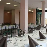 Szálloda Gadames - Lunch On The Cervia