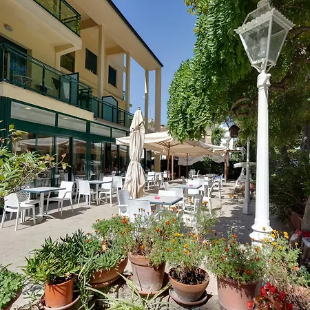 Hotel Gadames - Lunch On The