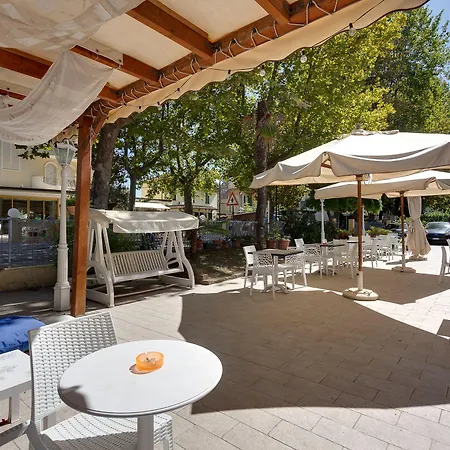 Gadames - Lunch On The Hotel Cervia