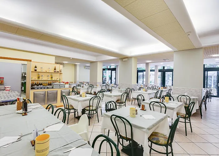 Hotel Gadames - Lunch On The Cervia