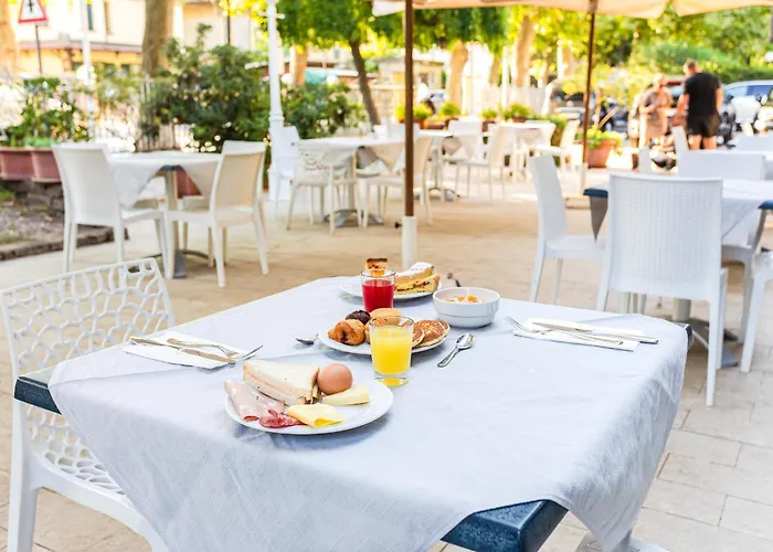 Gadames - Lunch On The Hotel Cervia