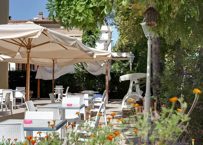 Hotel Gadames - Lunch On The Cervia